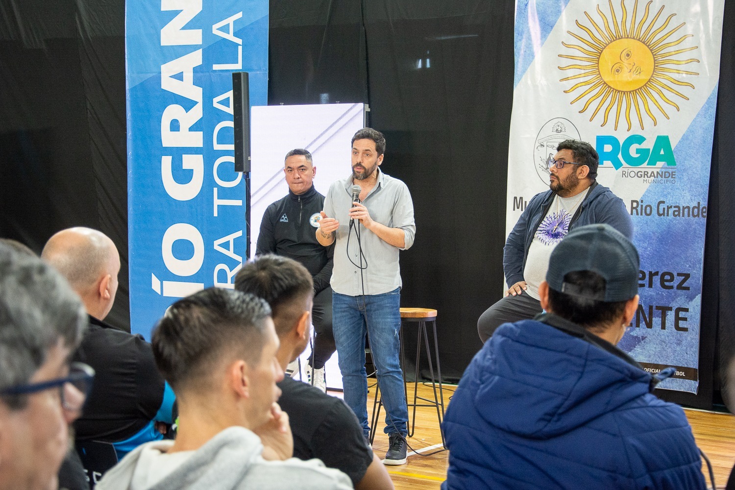 El Municipio de Río Grande lanzó la carrera de Técnico de Futsal